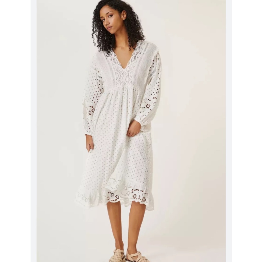 FOREVER THAT GIRL LACE MIDI DRESS